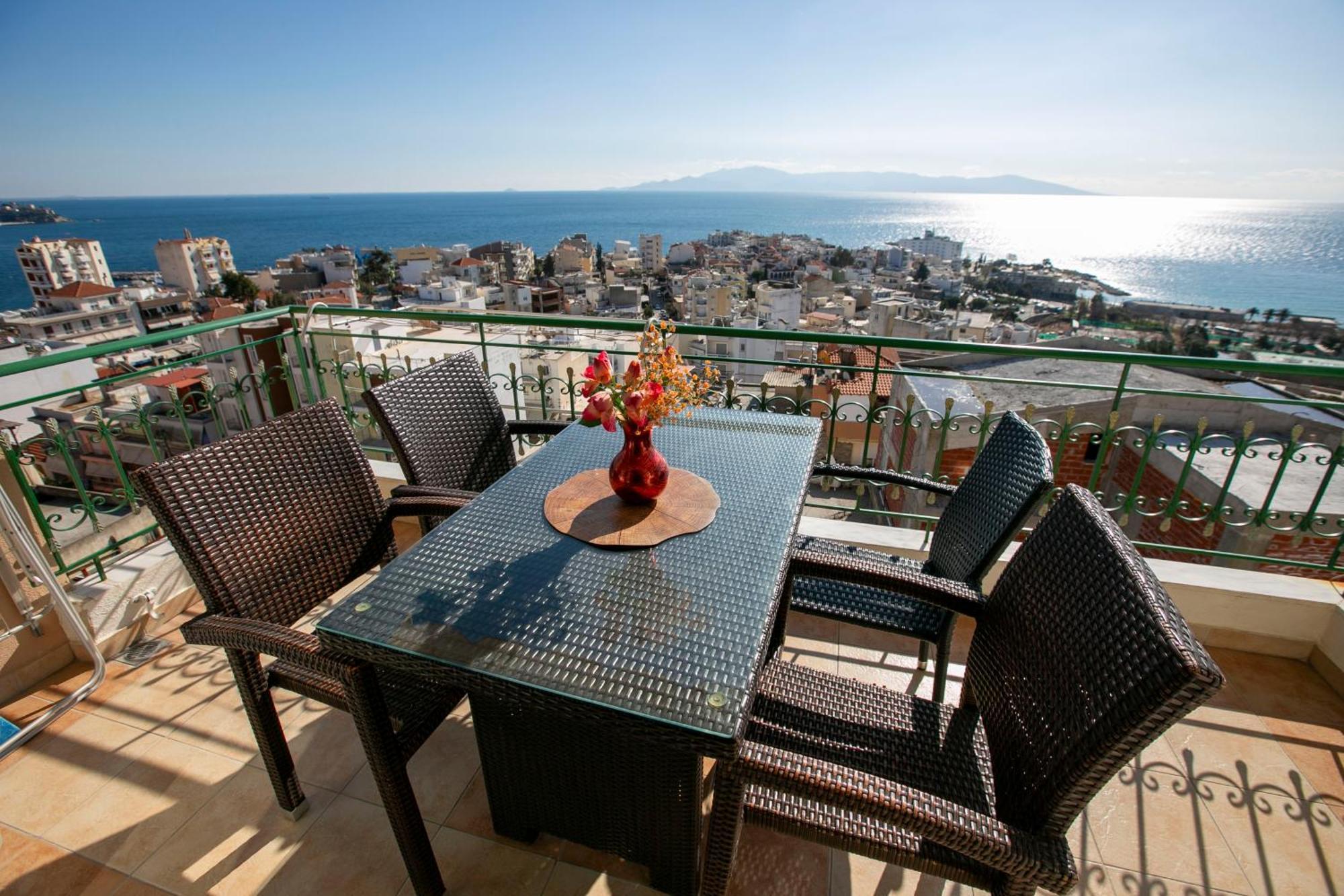 Blue Sky Appartment Kavala Exterior foto